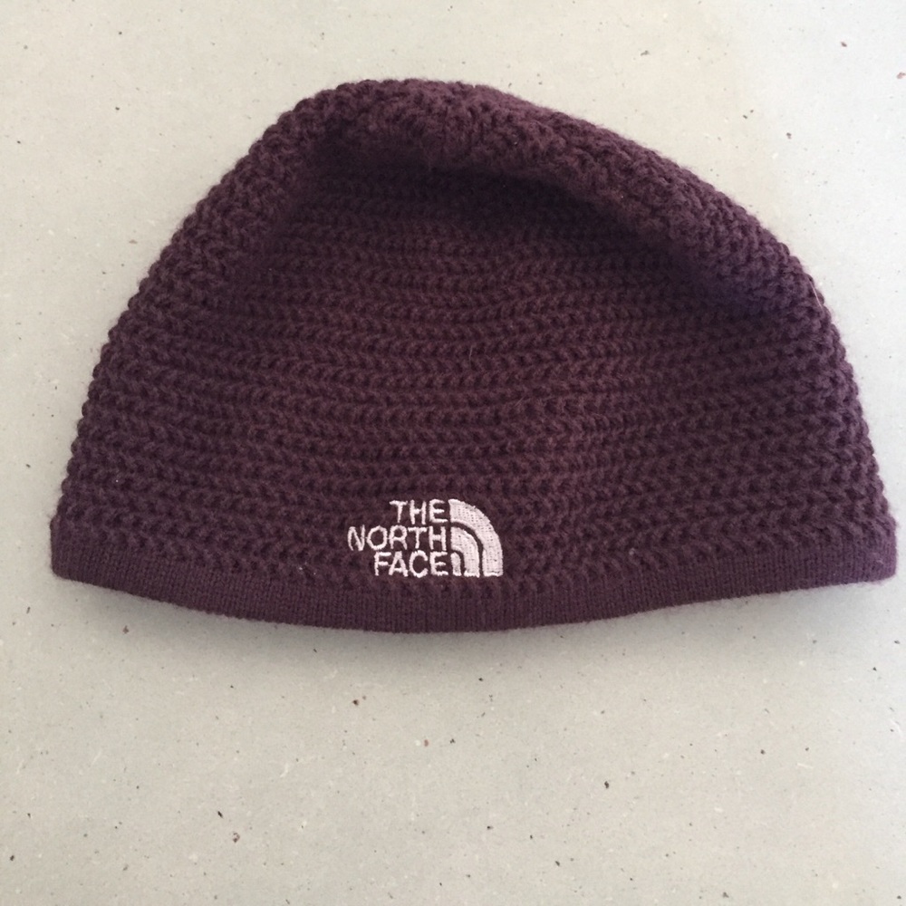 🌷 3/$20 Plum north face beanie🌷